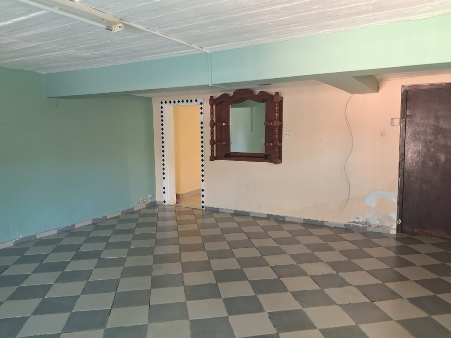 To Let 1 Bedroom Property for Rent in Summerpride Eastern Cape